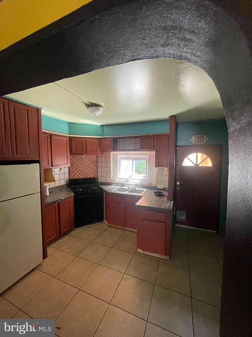 3423 Kip St Property Photo 2