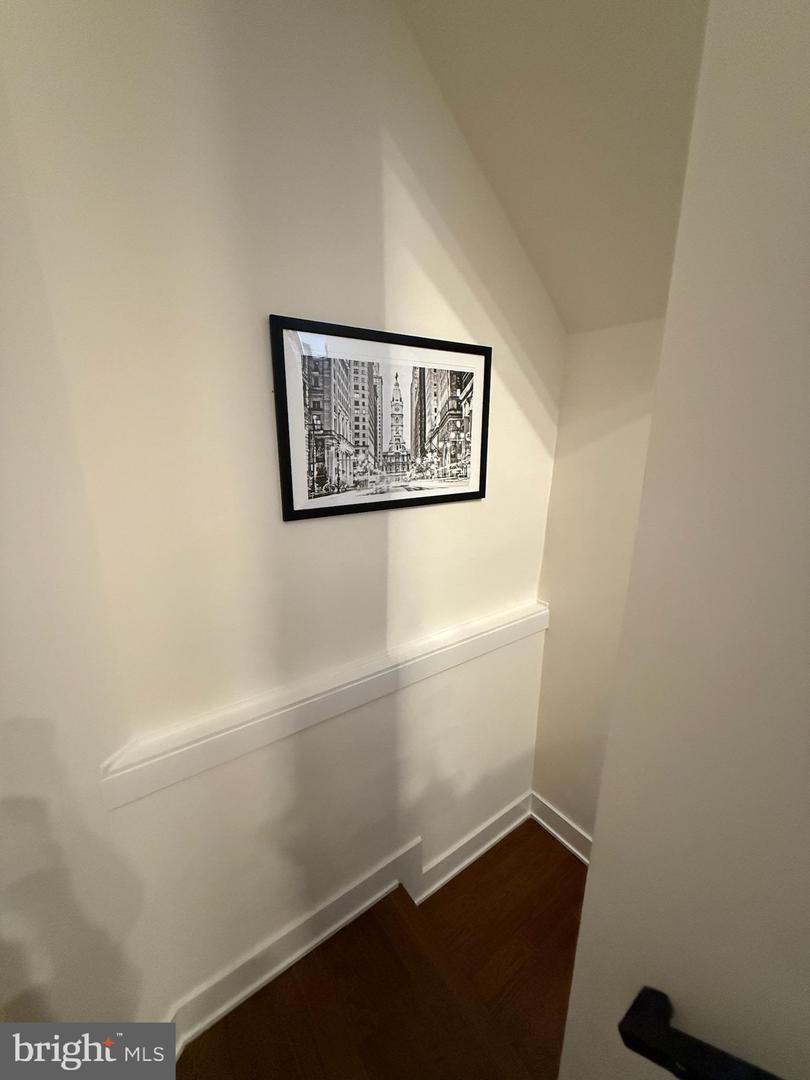 1115 Germantown Ave #1c Property Photo 16
