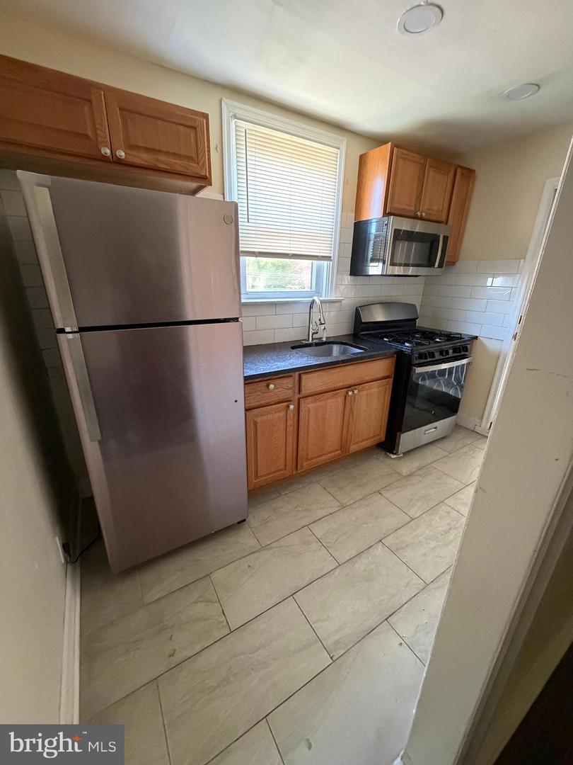 1103-05 Cottman Ave Property Photo 4