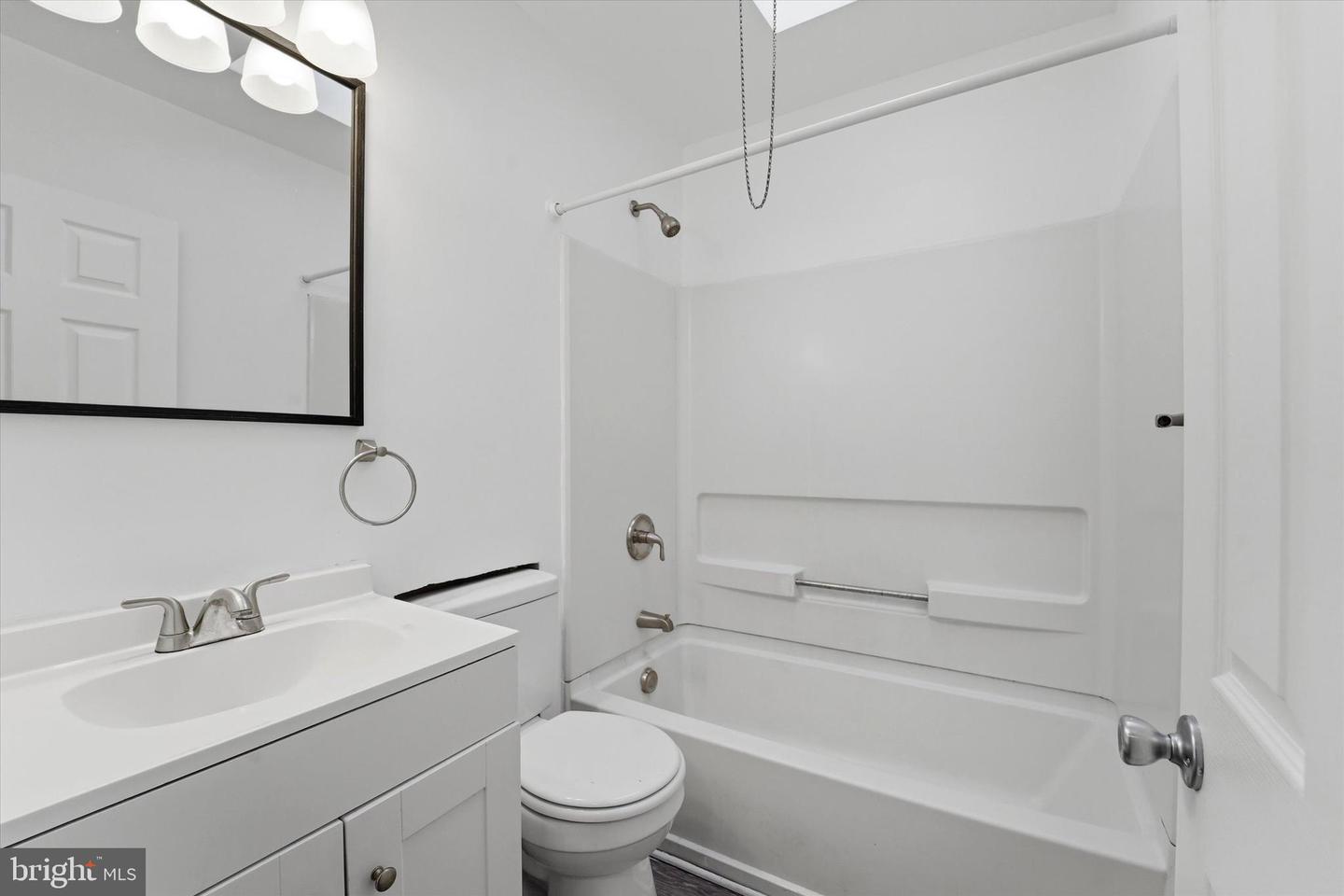 4940 W Stiles St Property Photo 6
