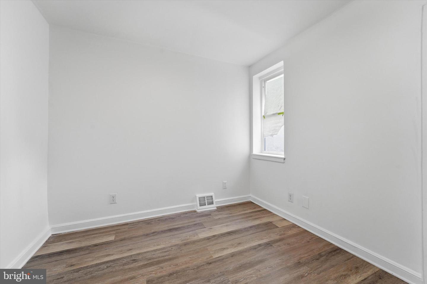 4940 W Stiles St Property Photo 10