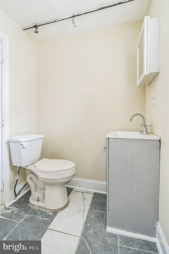 1406 S Patton St Property Photo 11
