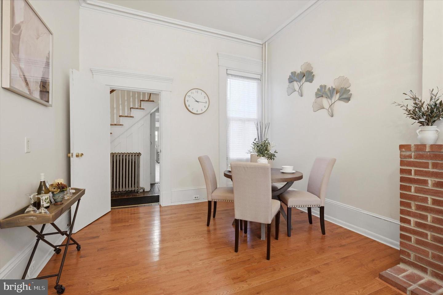 1127 Green St Property Photo 3