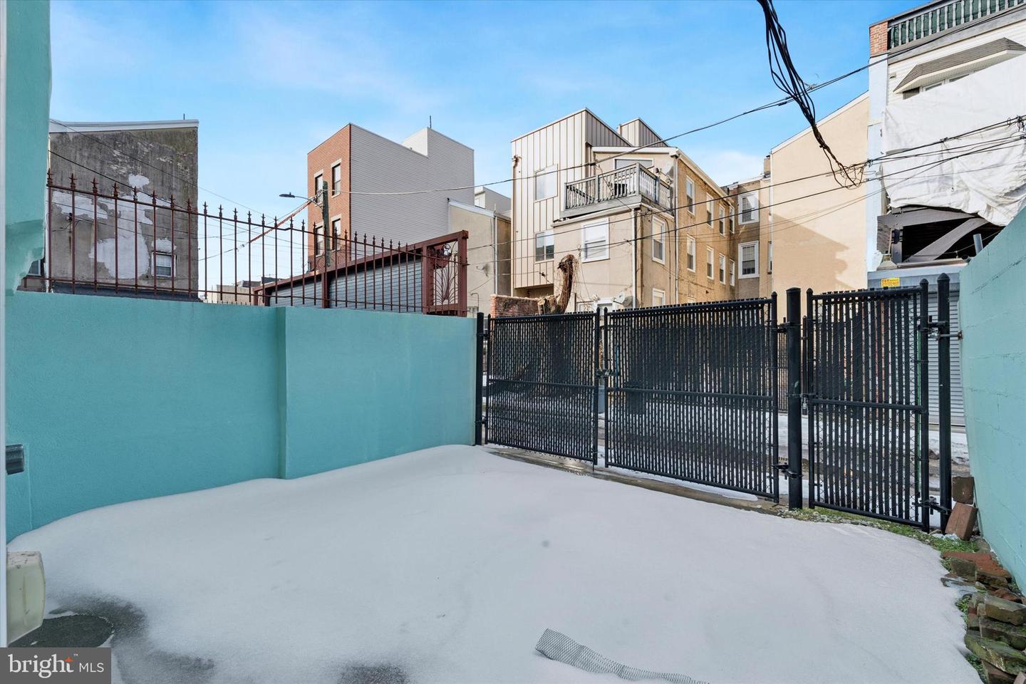 1127 Green St Property Photo 22