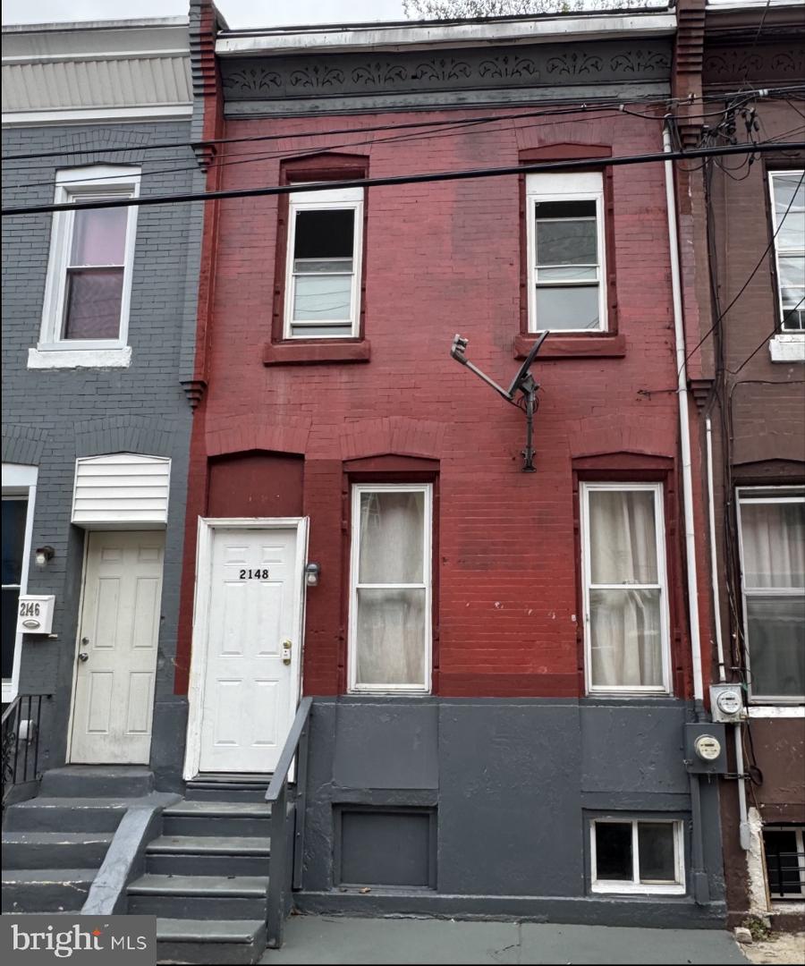 2148 N NEWKIRK ST Property Photo 1
