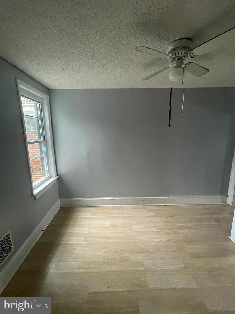 1840 E Clementine St Property Photo 7