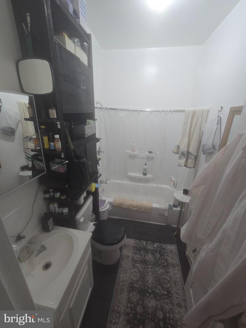 1006 Belmont Ave Property Photo 7