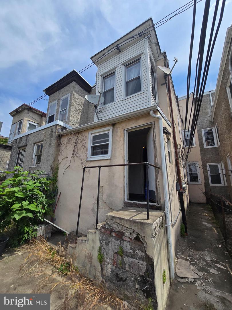 1006 Belmont Ave Property Photo 11