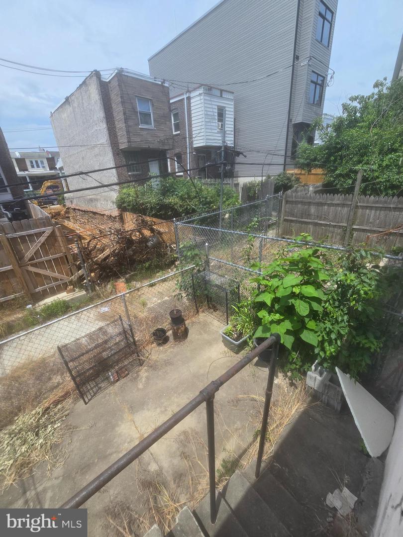 1006 Belmont Ave Property Photo 13