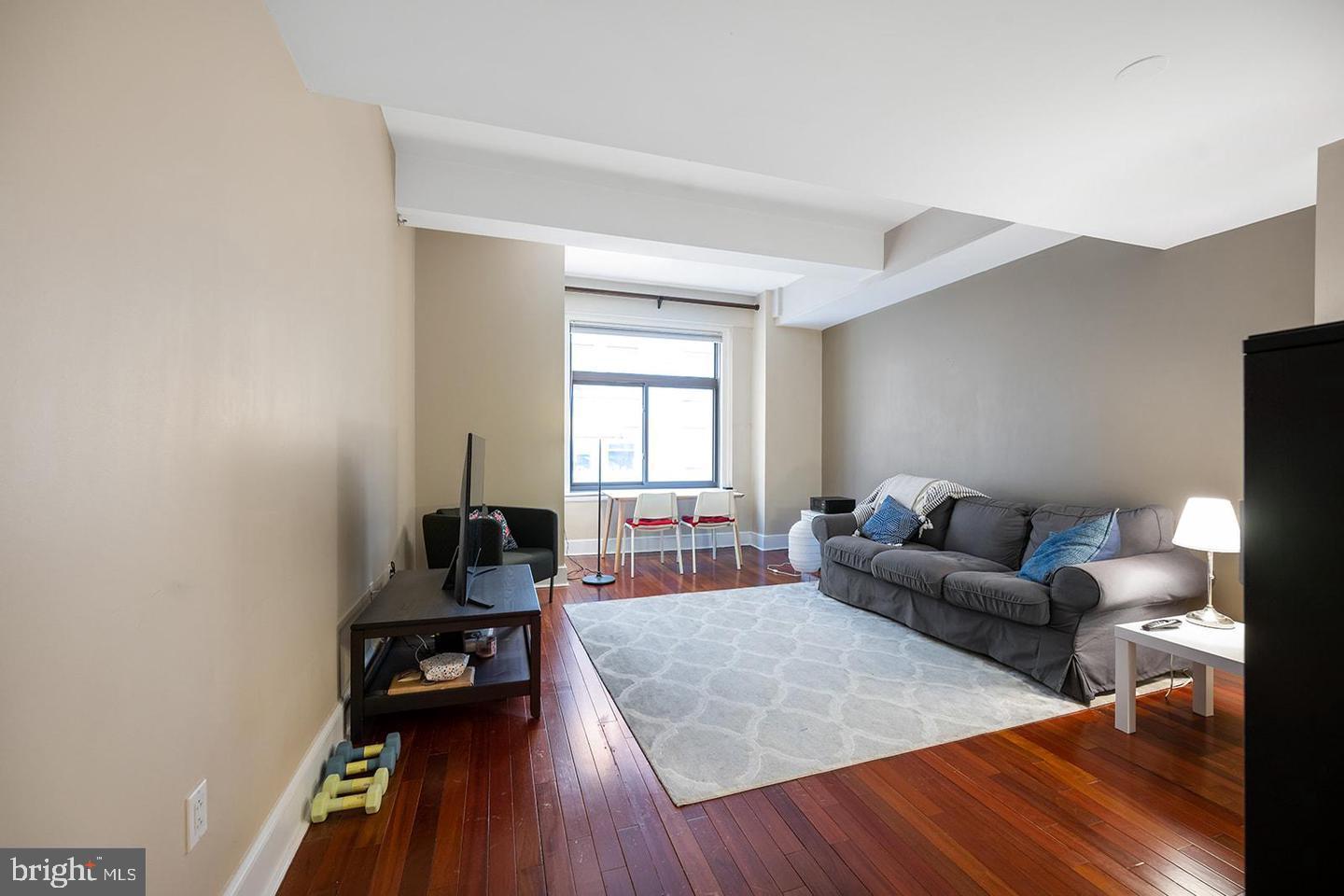 1500 Chestnut St #13e Property Photo 8