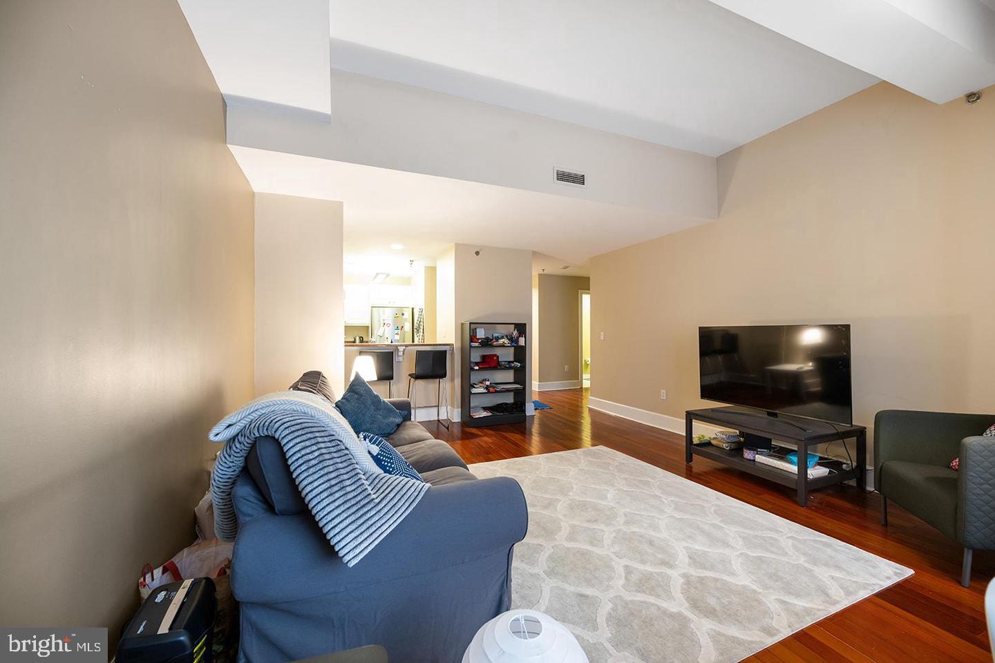1500 Chestnut St #13e Property Photo 10