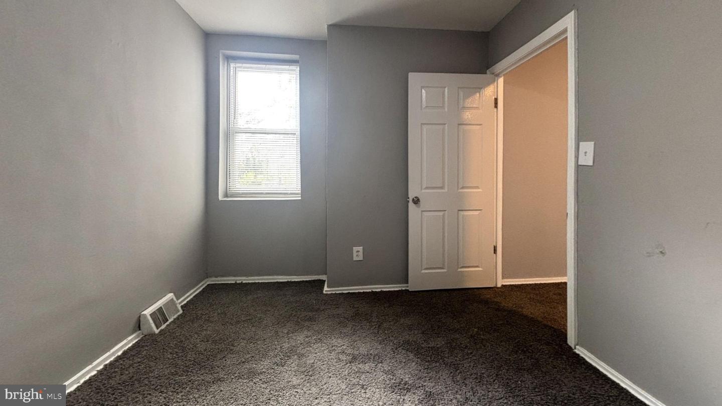 22 Conestoga St Property Photo 2