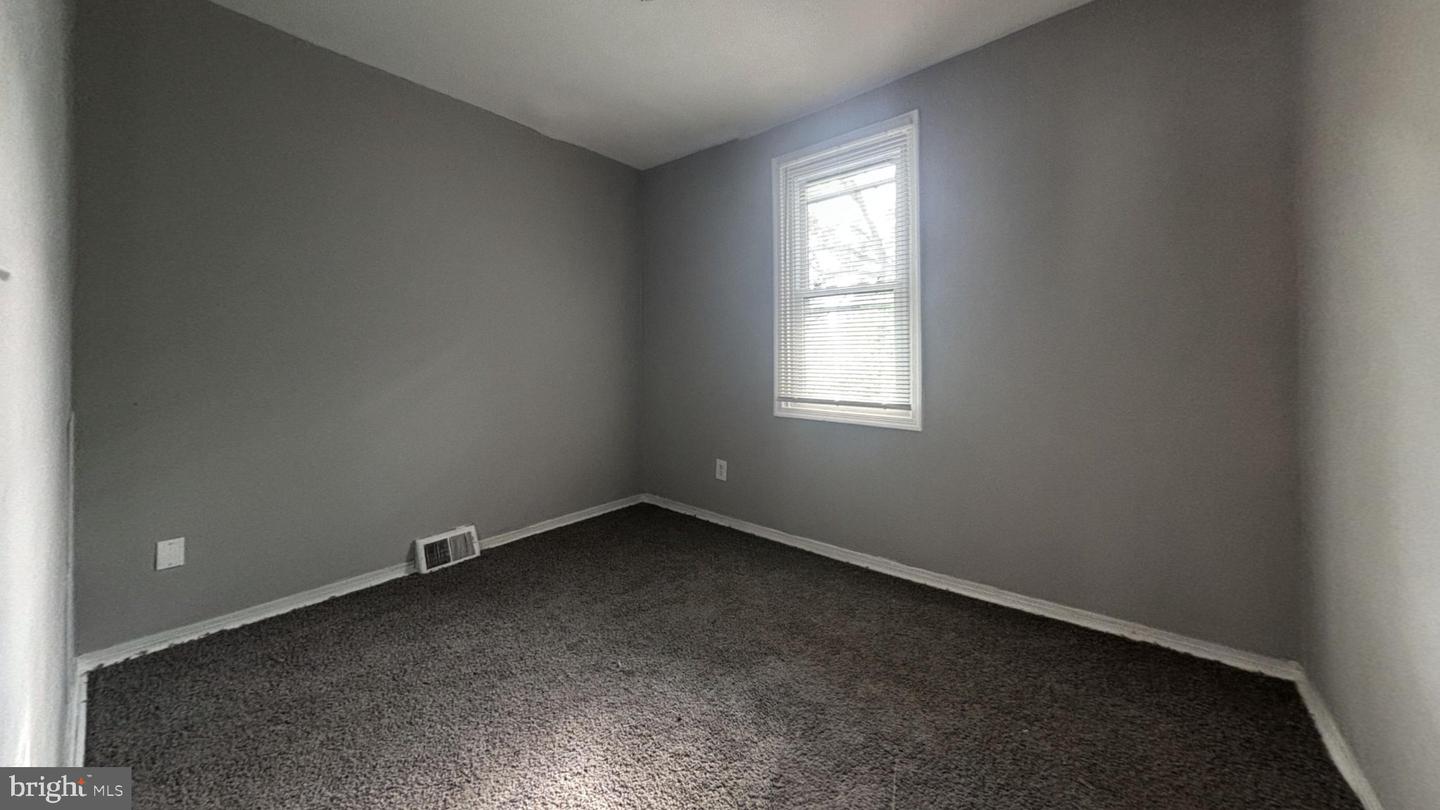 22 Conestoga St Property Photo 9