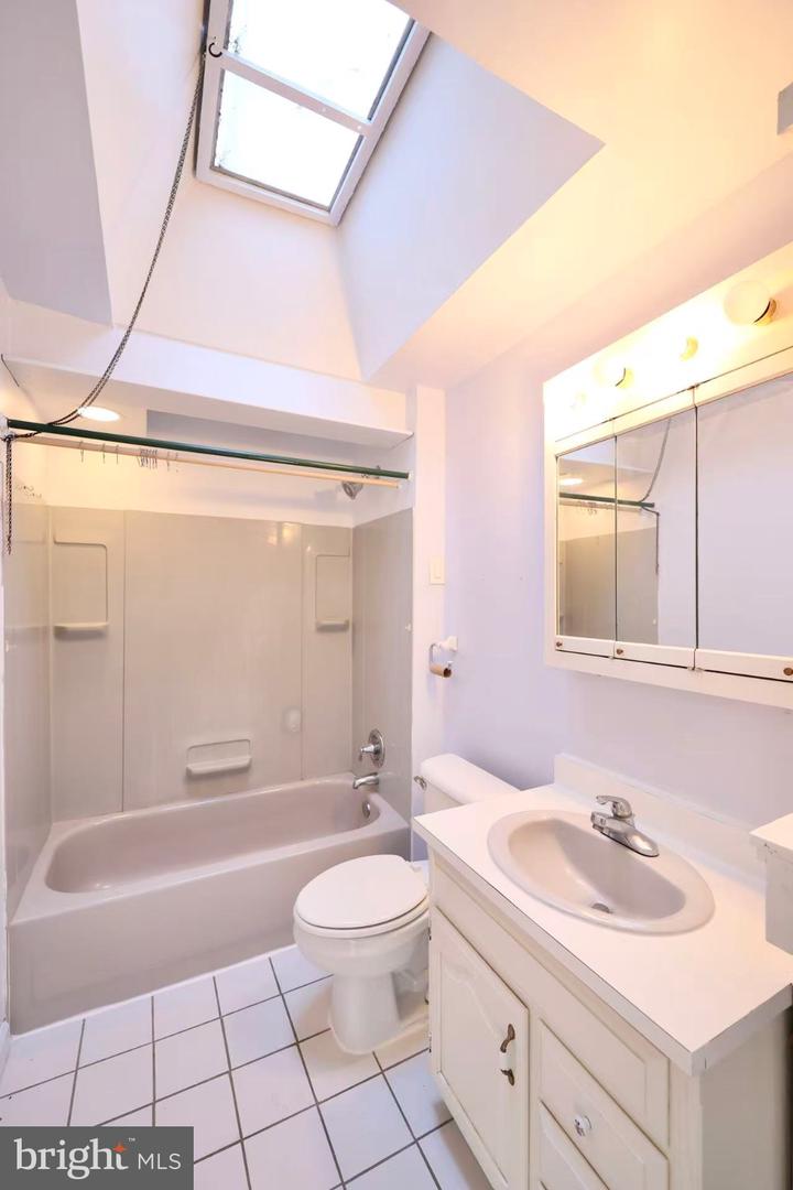 3445 Wellington St Property Photo 21