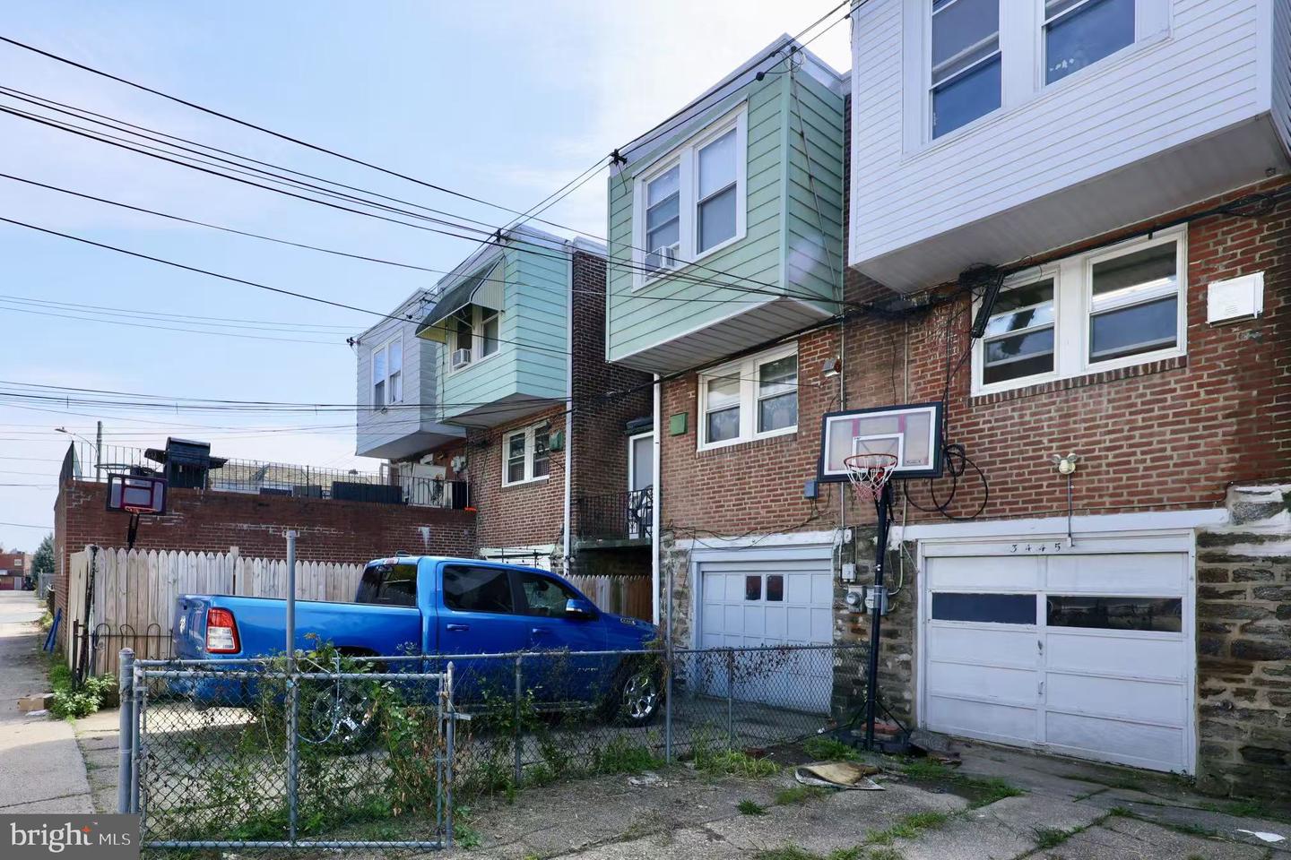 3445 Wellington St Property Photo 23