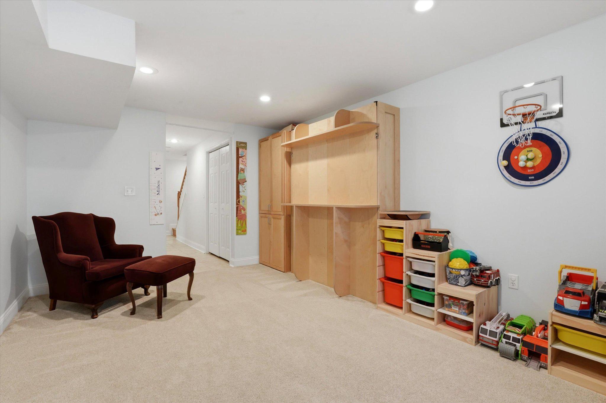 1020 S Cleveland St Property Photo 11