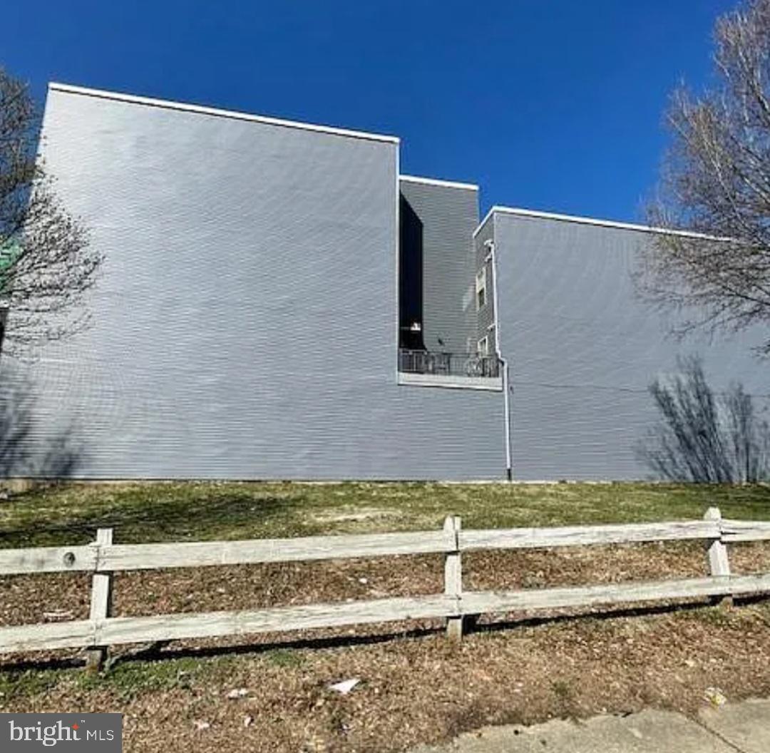 936 N 13th St Property Photo 7