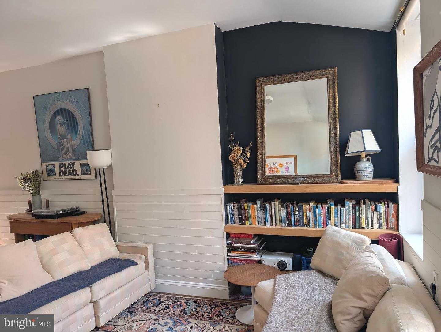865 N Bambrey St Property Photo 6
