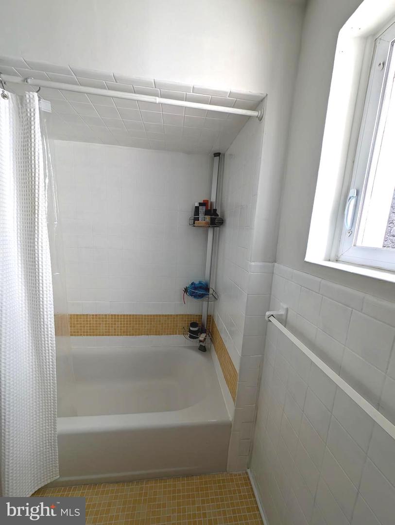 865 N Bambrey St Property Photo 24