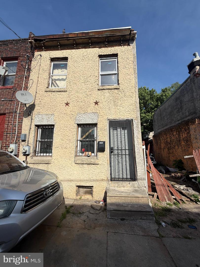 2745 N HOPE ST Property Photo 1
