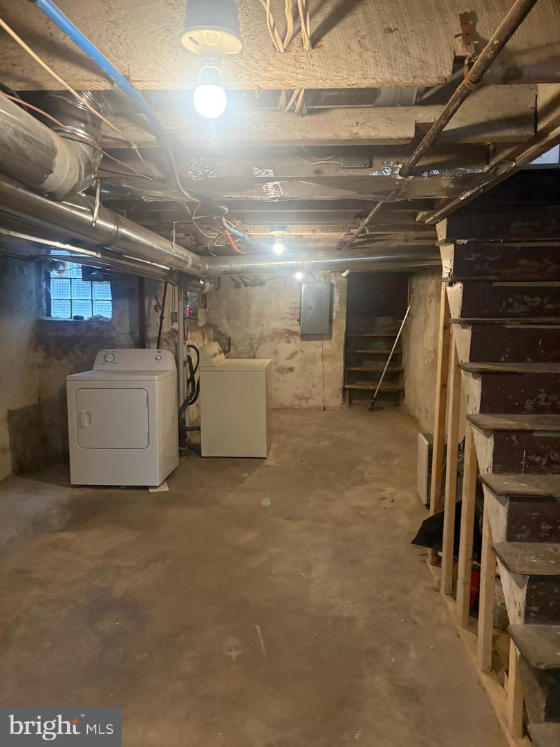 2118 Bridge St Property Photo 30
