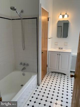 250 S 13th St #6a Property Photo 10