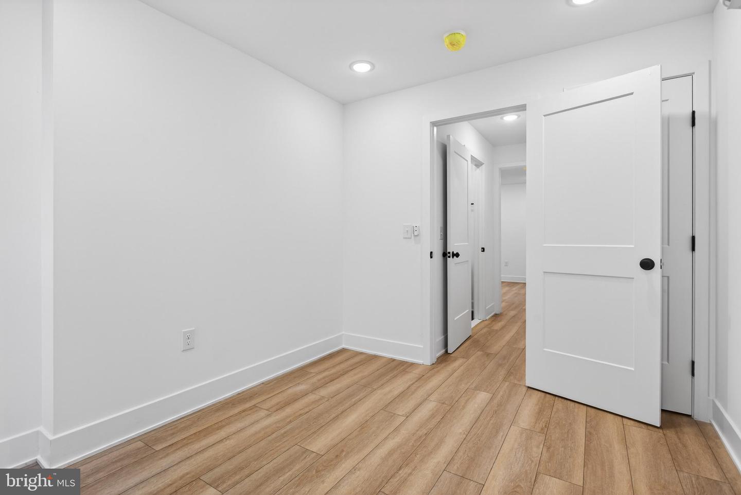 5121 Malcolm St #a Property Photo 14