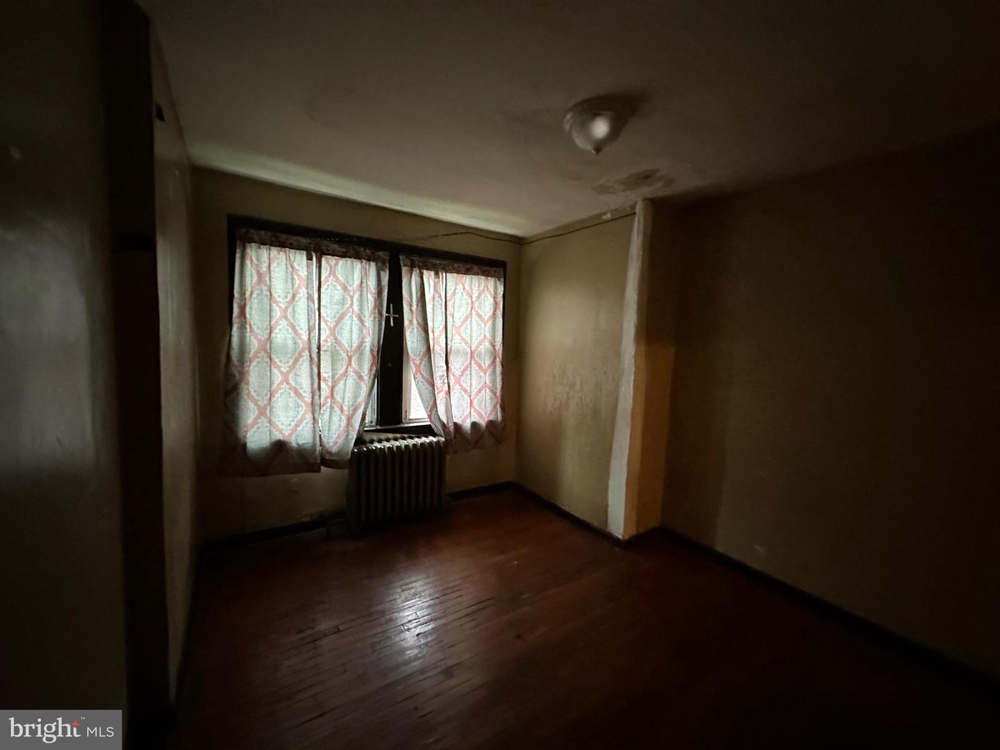 949 Brill St Property Photo 6