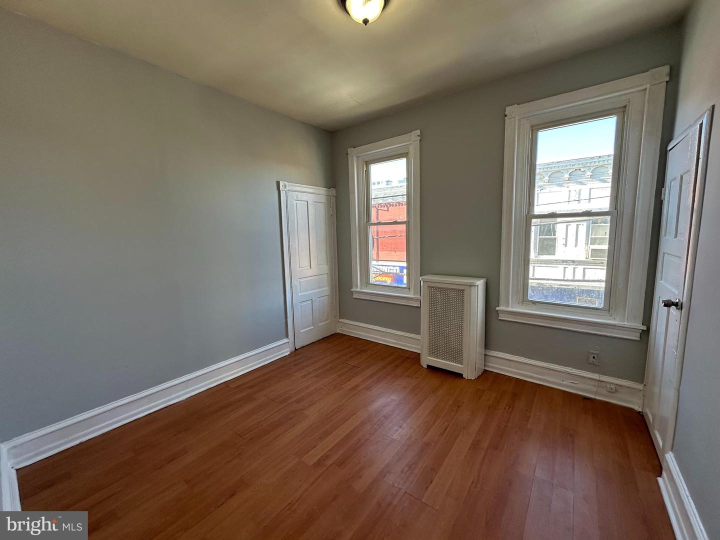 1225 W Venango St Property Photo 6