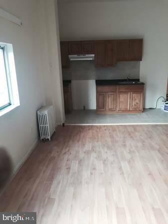 1225 W Venango St Property Photo 9