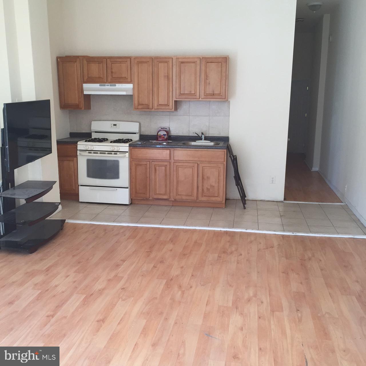 1225 W Venango St Property Photo 12