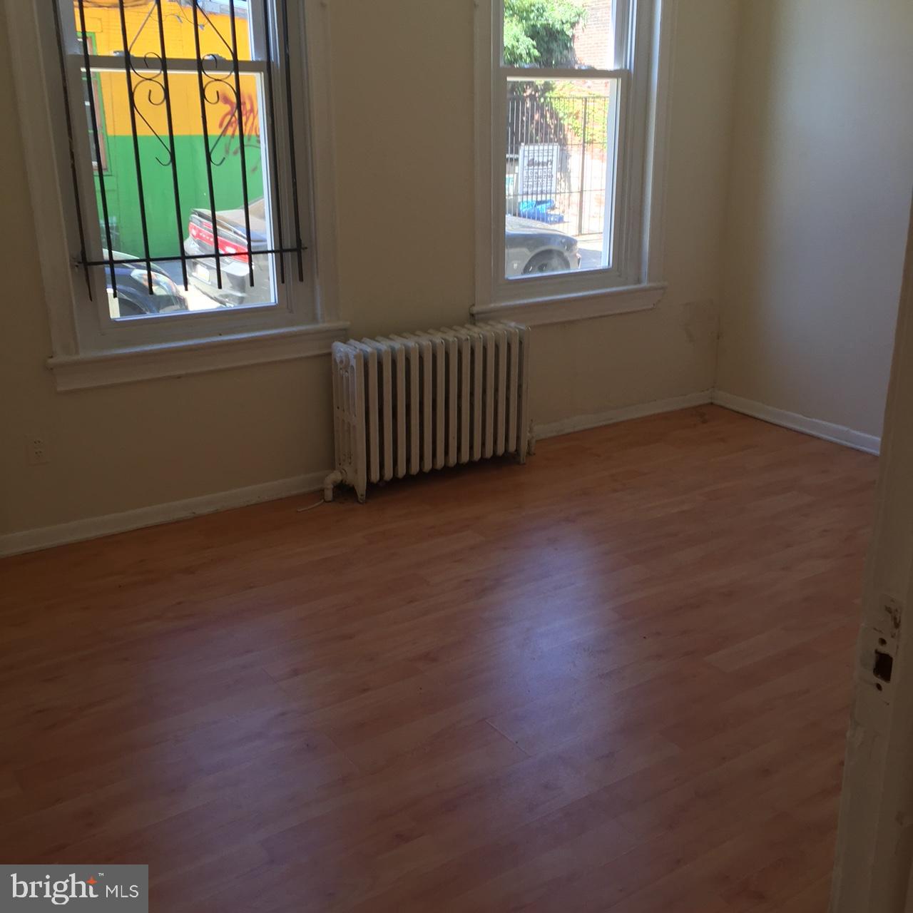 1225 W Venango St Property Photo 14