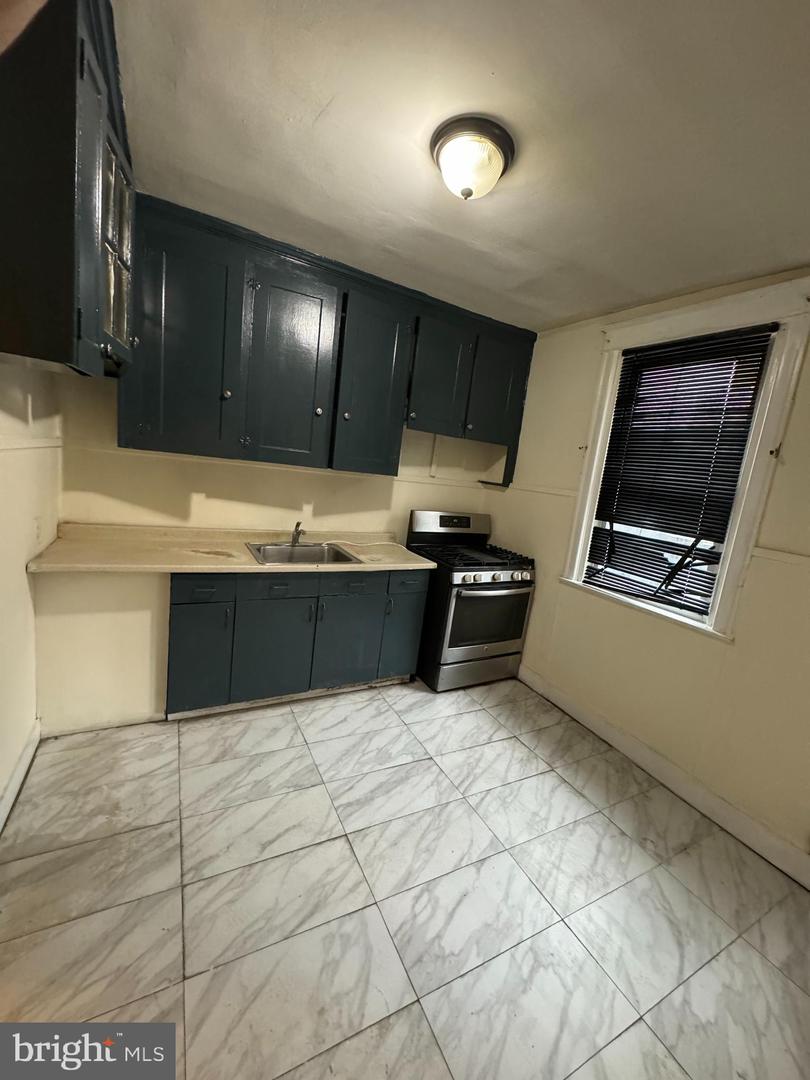 4748 Rorer St Property Photo 4