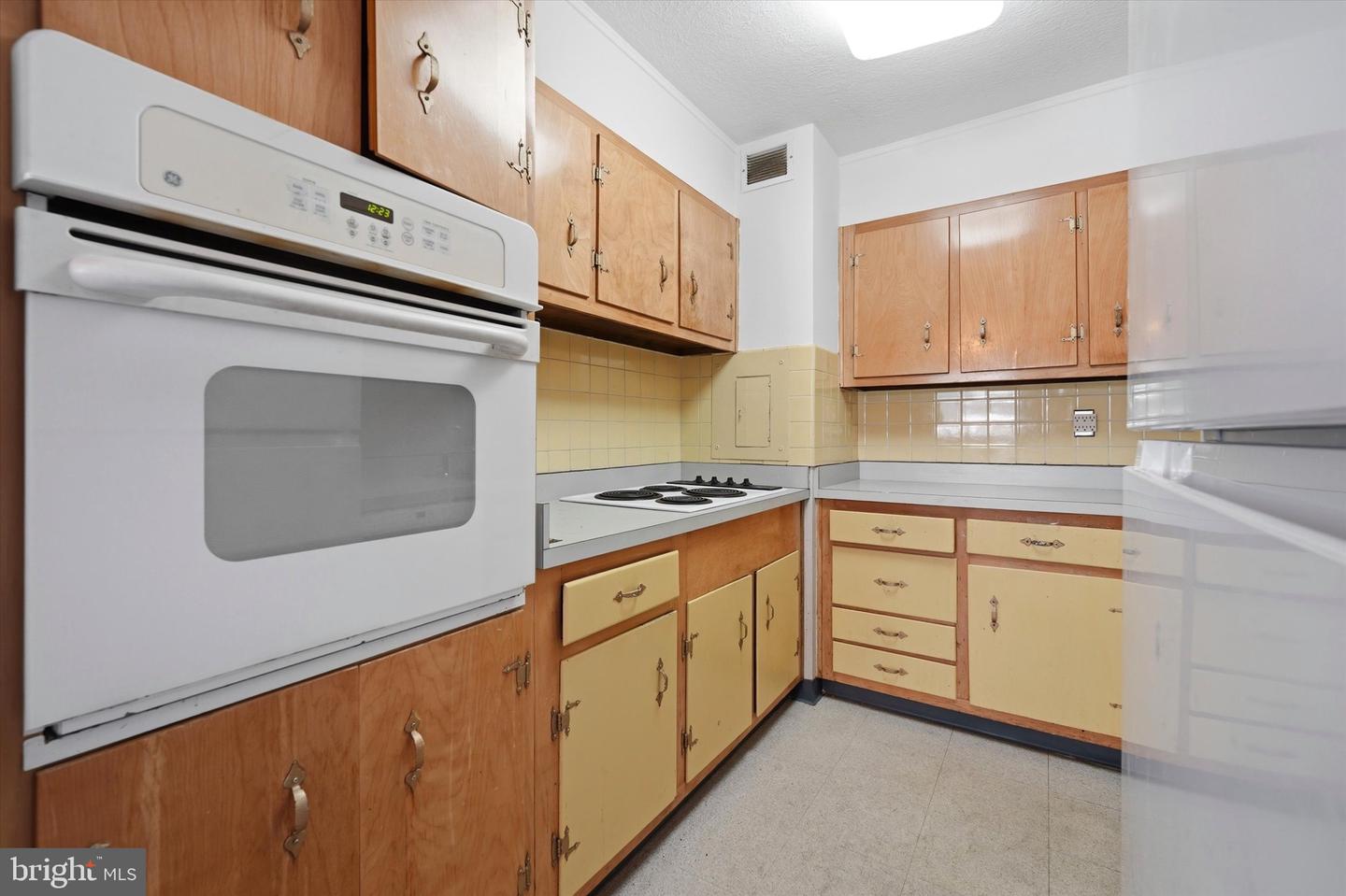 1900 John F Kennedy Blvd #314 Property Photo 17
