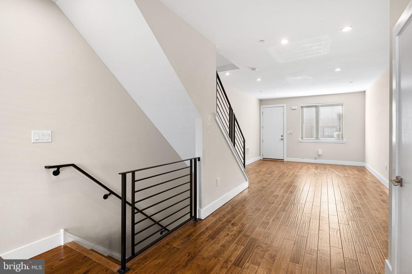 1443 S Colorado St Property Photo 4