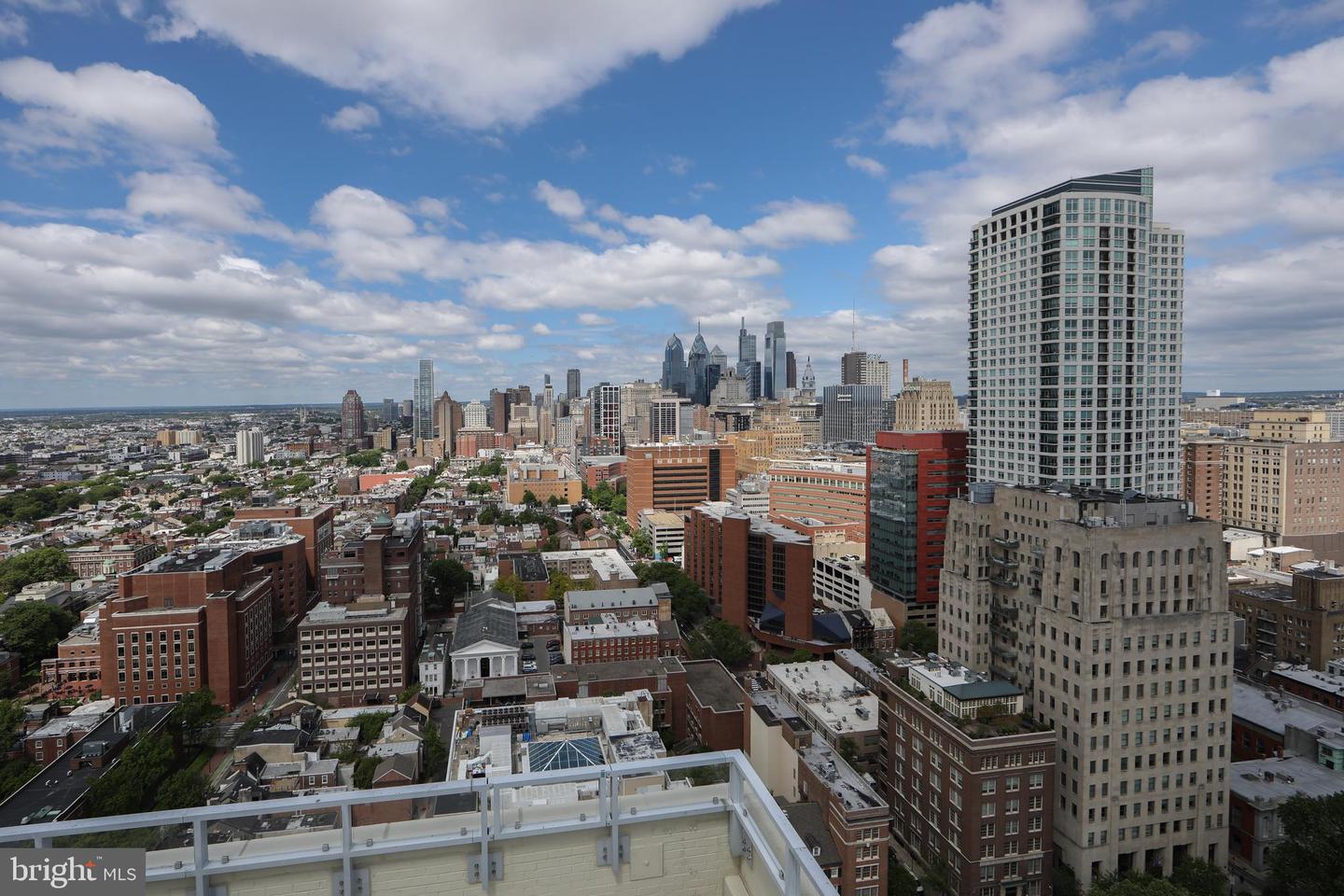 604-36 S Washington Sq #306 Property Photo 12