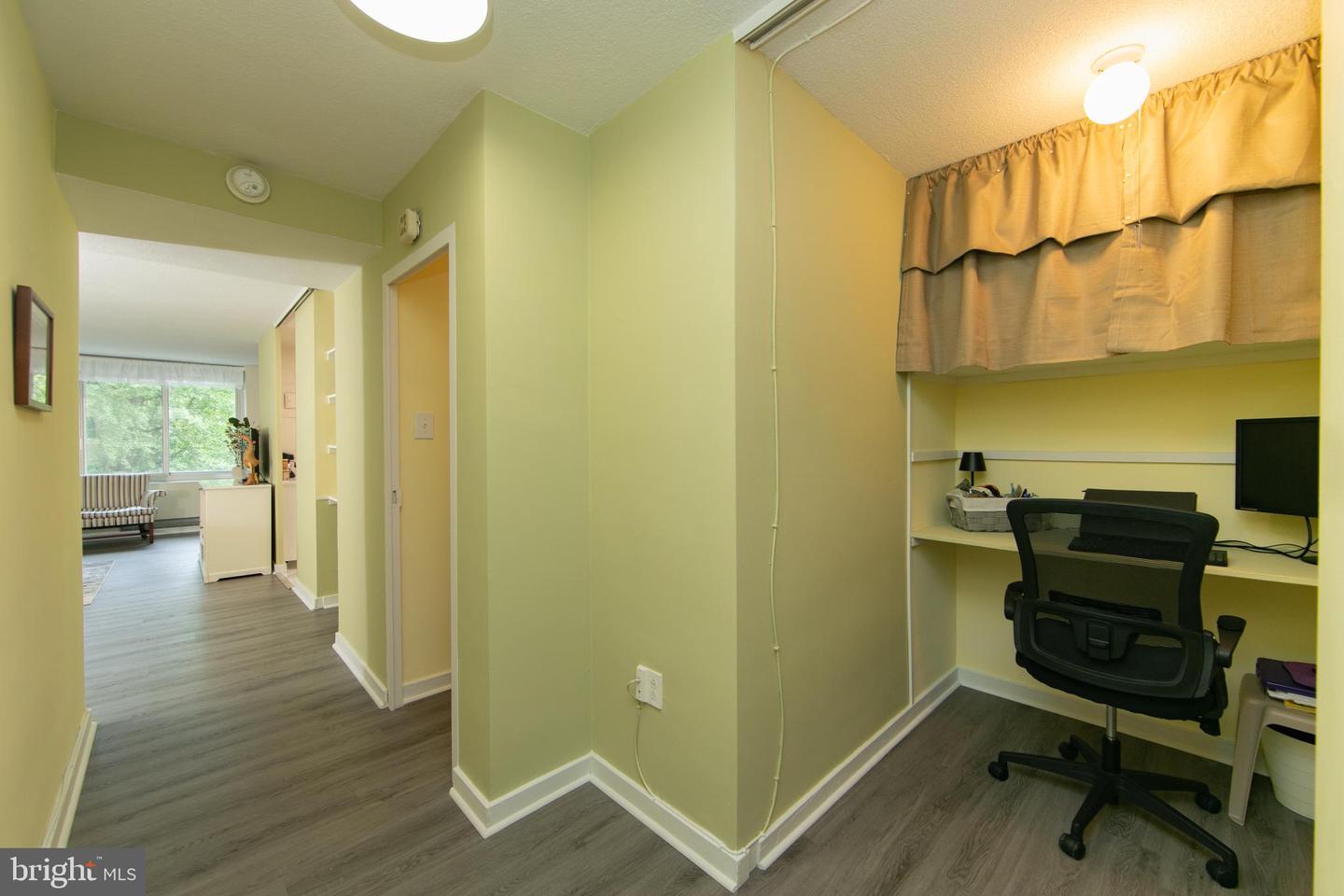 604-36 S Washington Sq #306 Property Photo 14