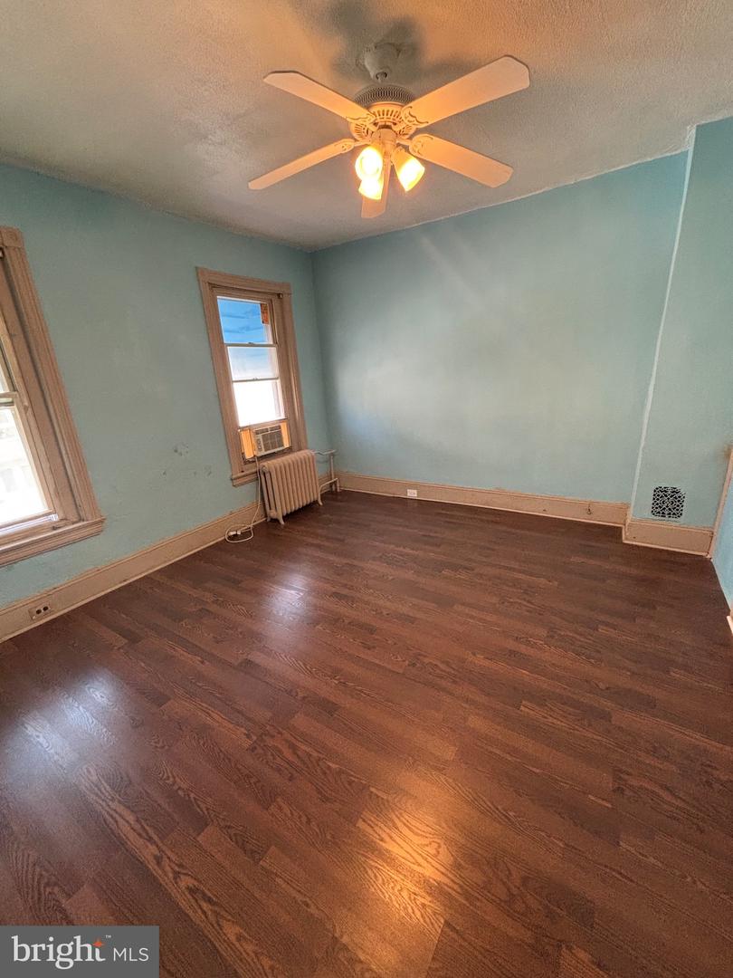 24 N Farson St Property Photo 11