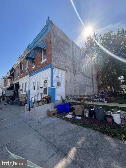 24 N Farson St Property Photo 16