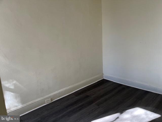 3245 N Hope St Property Photo 6