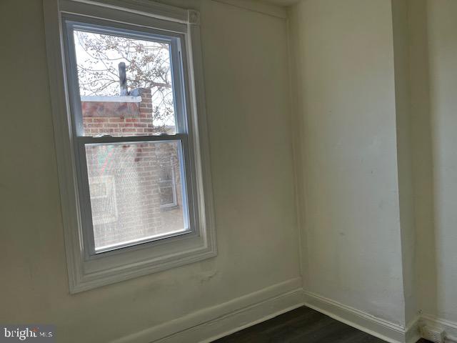 3245 N Hope St Property Photo 7