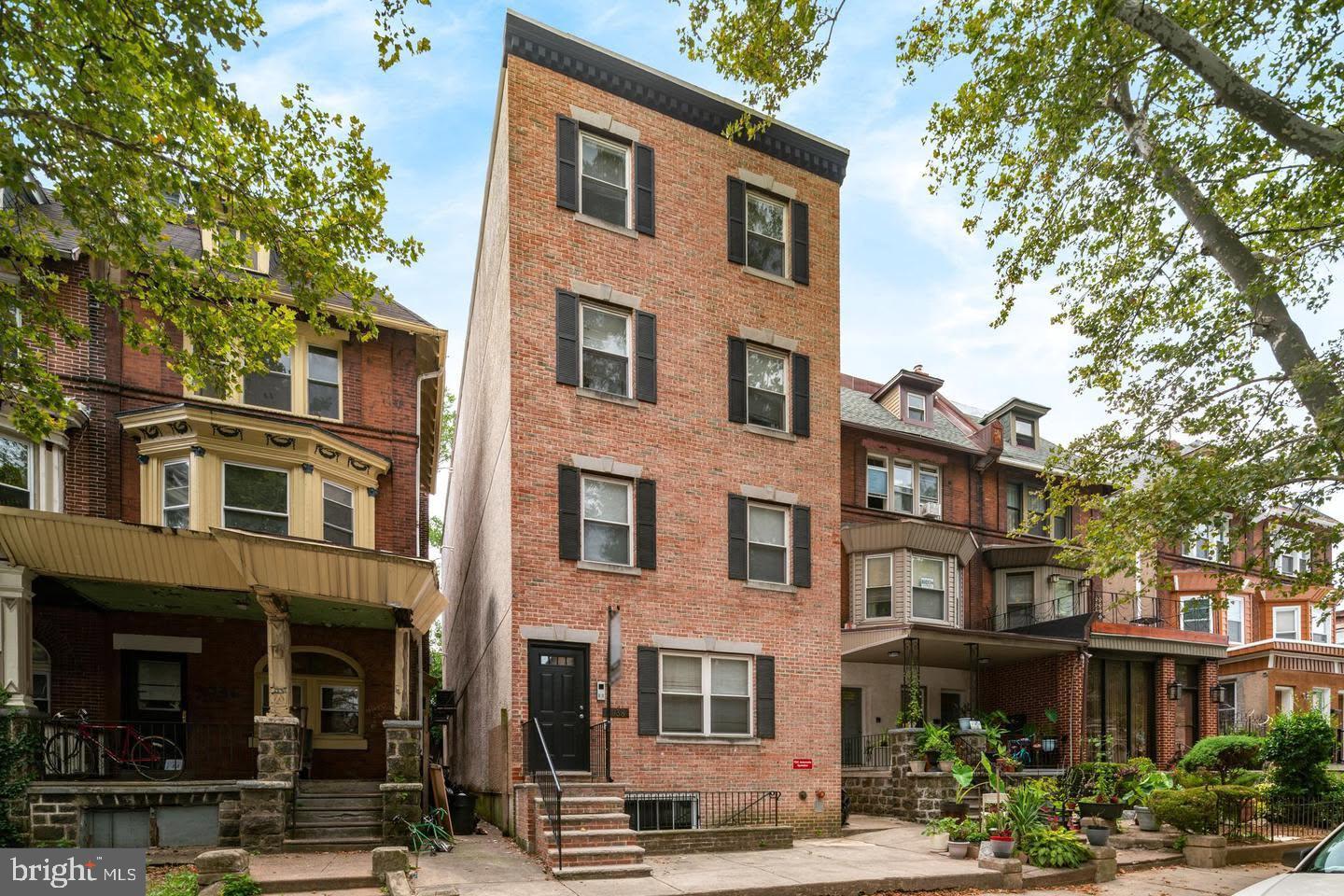 5038-00 Spruce St Property Photo 1