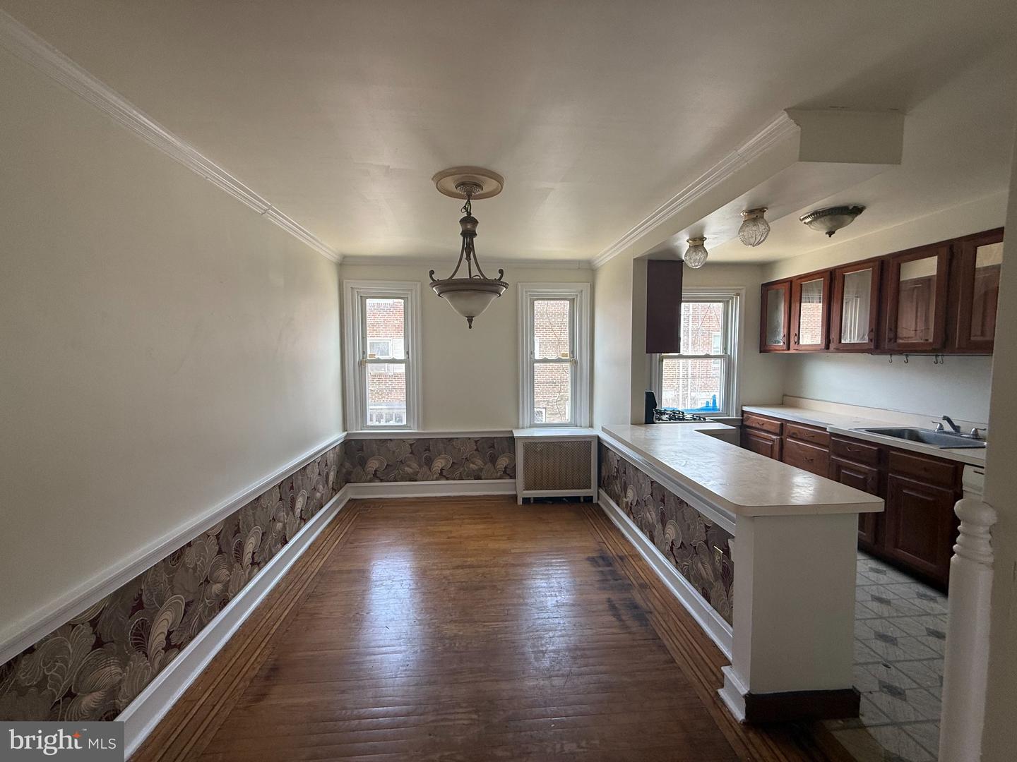 4218 Loring St Property Photo 3