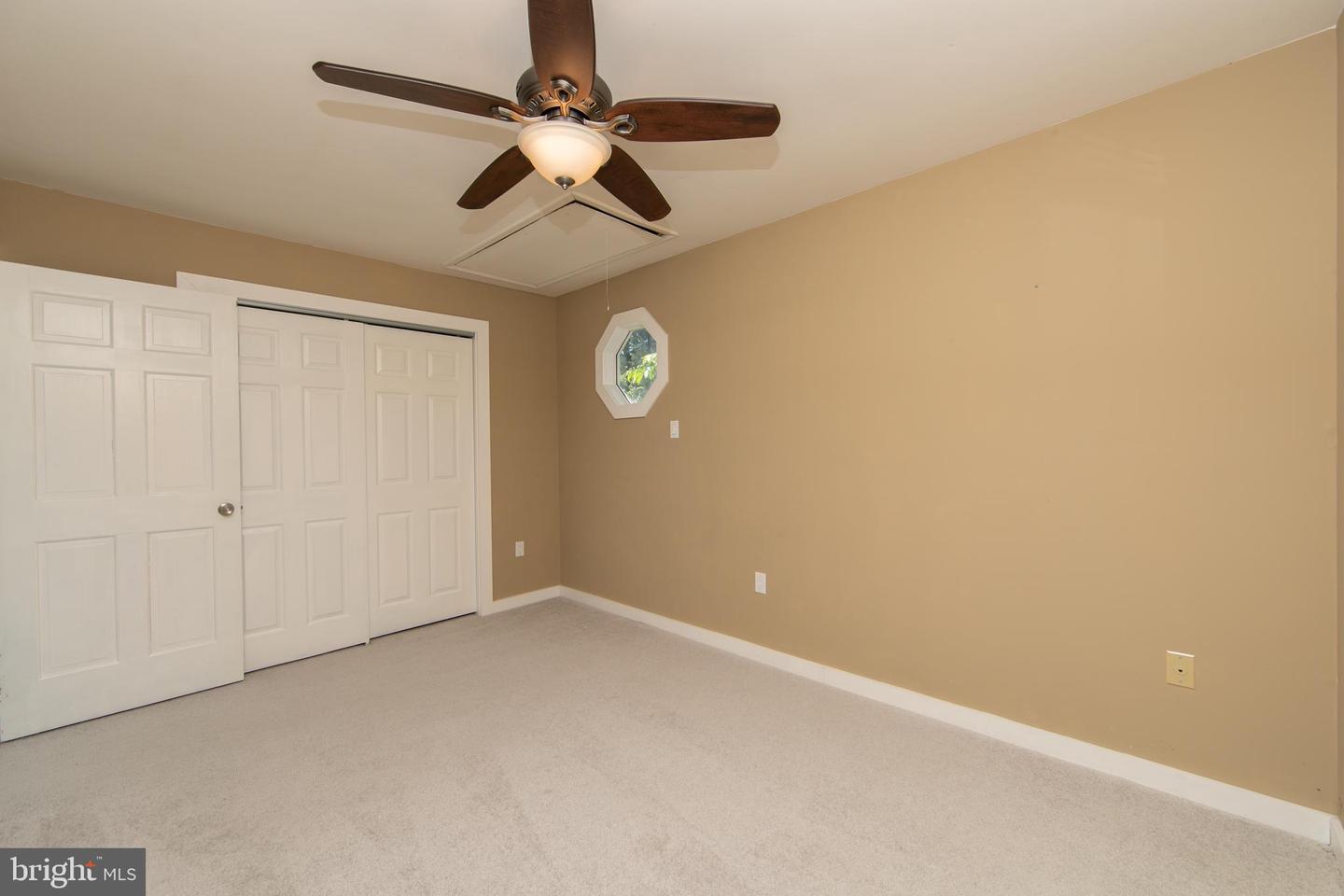 335 Cinnaminson St Property Photo 33
