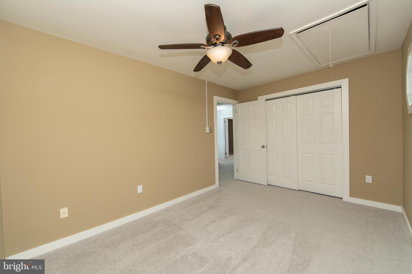 335 Cinnaminson St Property Photo 34