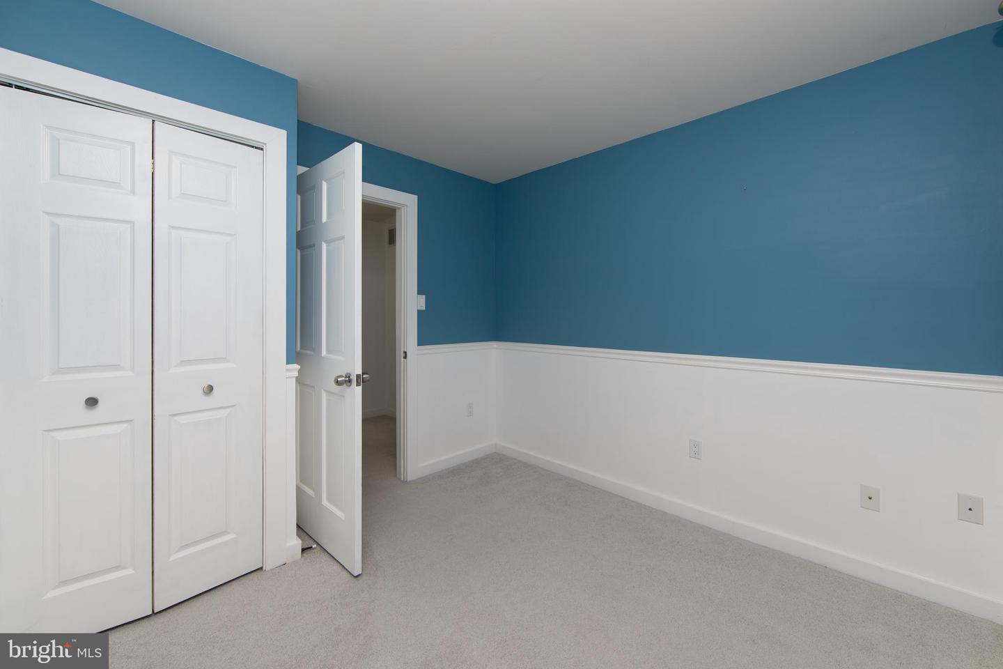 335 Cinnaminson St Property Photo 37