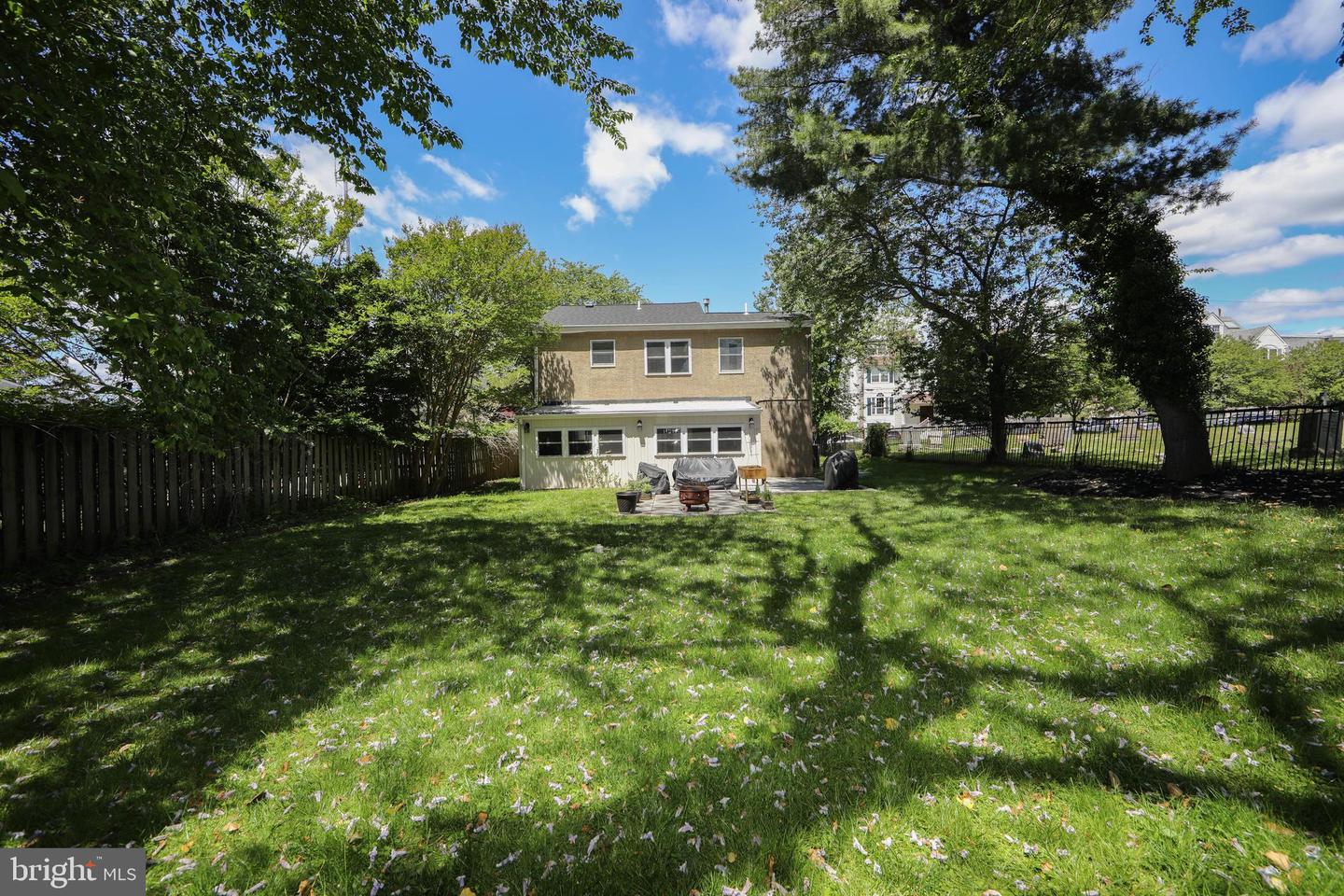 335 Cinnaminson St Property Photo 42