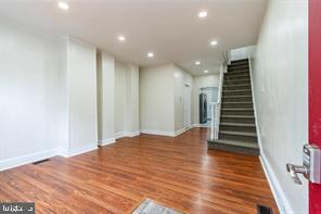 2102 S Opal St Property Photo 2