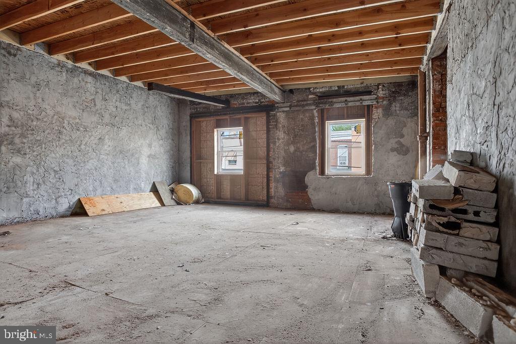 6220 Vine St Property Photo 5