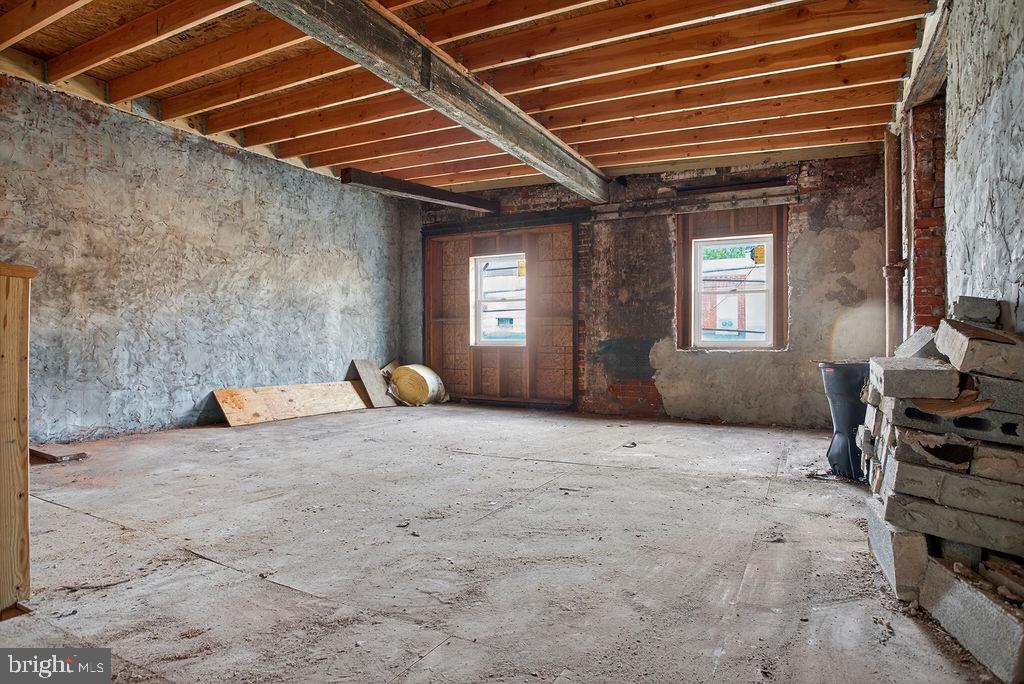 6220 Vine St Property Photo 6